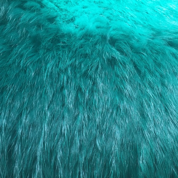 Knitted Rabbit Beauty - Picture 4 of 4